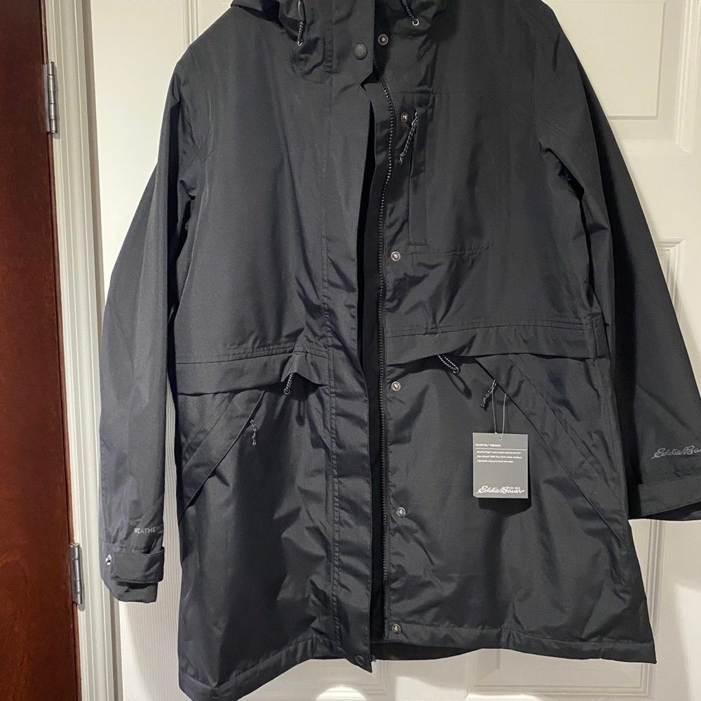 NWT Eddie Bauer women’s raincoat PL